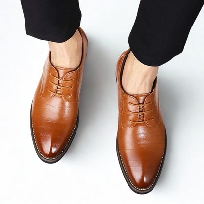St. James - Wingtip Dress chaussures habillées en cuir véritable – Beige